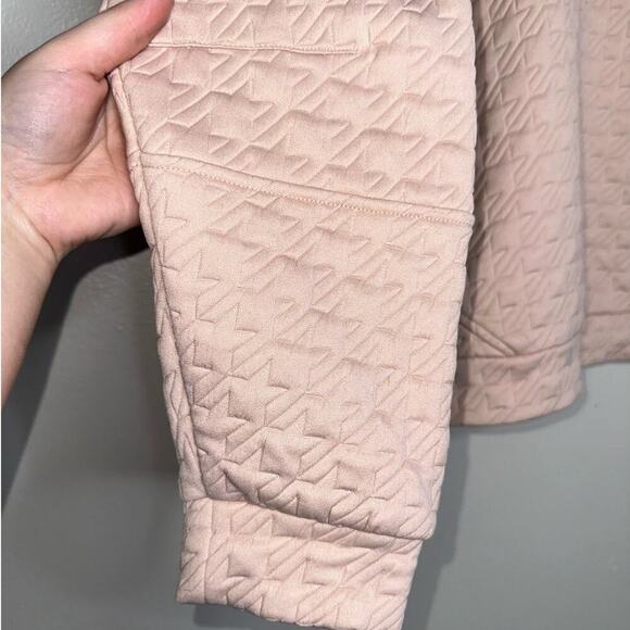 BCBGeneration Quilted Houndstooth Pullover Crewneck Sweater Pink Size Medium - Picture 3 of 5